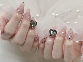 ビジューネイル(bijou nail)/