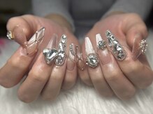 LUCI NAIL新大久保【ルシ ネイル】長さだし/持ち込み/ゴテゴテ/パラジェル/フィルイン/