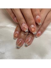 セリーン(seliien)/チークネイル