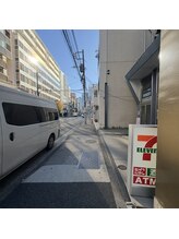 アンドユクス 表参道(and uks)/表参道駅からのアクセス３