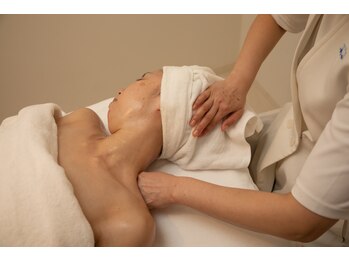 ポーラ ザ ビューティ 深井店(POLA THE BEAUTY)/デコルテ～首