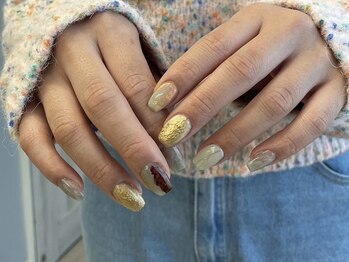 シーズネイル 渋谷店(She's nail)の写真/【写真:初回オフ込¥6980】媚びない女性の大人ニュアンスnailをご提案♪華やかでありながら色気のある指先に