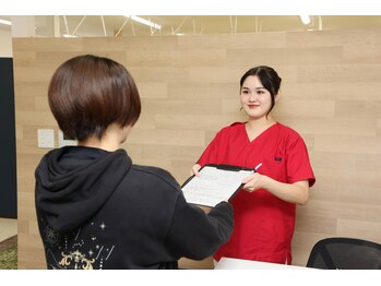 琴似の鍼灸整骨院/【受付でお待ちしております】