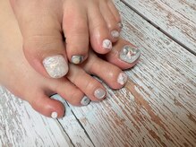 コーシェリ(koselig)/シェルフットネイル