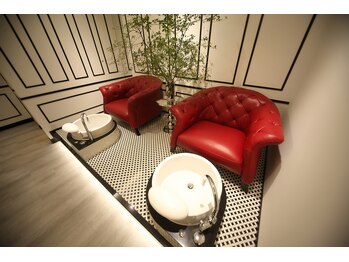 アデリー(ADELIAE)/