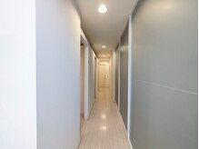 ポーラ ザ ビューティ 四条烏丸店(POLA THE BEAUTY)の雰囲気（照明が落ち着いたエステルーム3部屋ございます！）