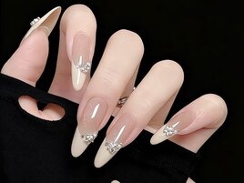 落ち着いた大人ネイル