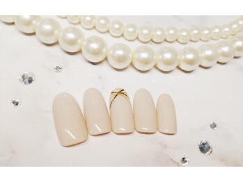 エルモ グラン(Elmo Glan)/ベージュラインネイル5980円