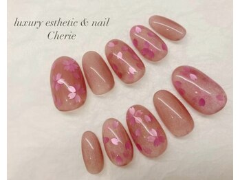 シェリエ(Cherie)/花びらネイル