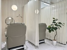 半個室の落ち着いたリラックス空間で施術時間をお過しください。