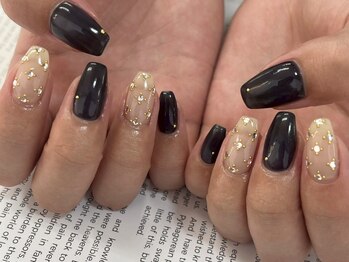 ニンニ(ninni)/ビジューネイル