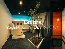 カラーズ広尾 ネイルラウンジ(Colors Hiroo Nail Lounge)の雰囲気（2階個室。贅沢に寛ぐ同時施術も可能なVIP空間(個室料3000円)）