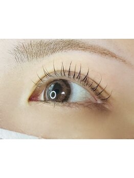 ナチュラル上品な目元にしたい