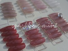 スパークリングミント 天満橋店(sparkling mint)の雰囲気（手元全体を綺麗に見せ、艶長持ち、最上級ブランド【マオジェル】）