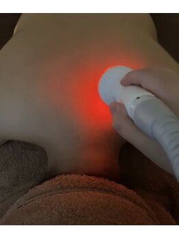 九月屋/肩甲骨へバキューム&ラジオ波