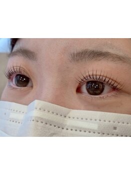 ナチュラル上品な目元にしたい