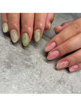 もやもやぷっくりネイル