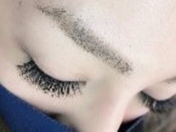 エーアール(A/R)の写真/ナチュラルからフサフサも!マツエクで目元の印象は変わります♪一度はやってみたいバインドロックも♪