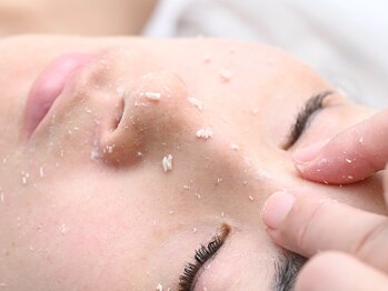 太陽の癒やし 国分寺店/毛穴&小顔フェイシャル60分