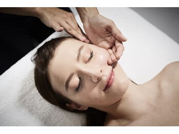 キネトリエ(KINETORIE)/お顔スッキリ♪