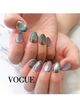 ヴォーグ(VOGUE)/ミラーフレンチネイル