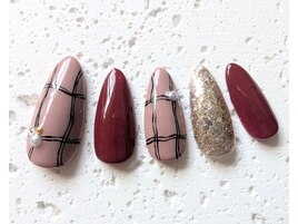 ニュアンスチェックネイル
