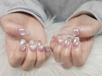 ビュービー ネイル(Beaubie Nail)の写真/スカルプ¥9900～◆ワンカラー/グラデに合わせてパーツ組み合わせも人気☆丁寧なオフ・ケアで仕上がり◎