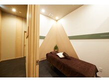 デフィー コトクロス阪急河原町店(defi)の雰囲気（個室の広いベッドルームで自分へのご褒美。シャワーも完備◎）