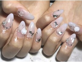 お花×キラキラネイル　by.Ayaho