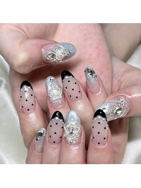 ドット柄ネイル