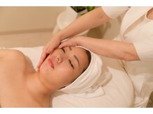 ポーラ ザ ビューティ 摂津南千里丘店(POLA THE BEAUTY)/小顔効果の引き上げ