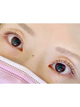 ナチュラル上品な目元にしたい