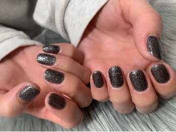 チャーム(CHARM)の写真/ショートネイルに映える最旬デザイン多数♪華やかネイルが出来ない方、オフィスでもネイルを楽しみたい方に