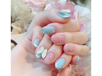 ルアナマナ(Luana Mana)/蝶々キラキラネイル