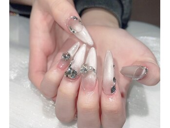 グローネイルズ(Glow Nails)の写真/スカルプが得意なサロンで、あなたの手元を美しく変身させませんか♪魅力的な手元を手に入れましょう☆