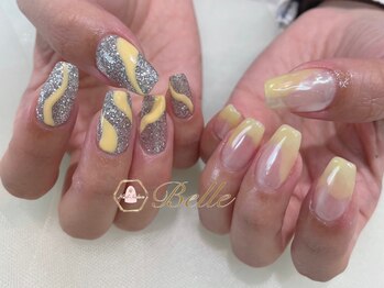 ベル(Belle)/うねうねアシメネイル♪