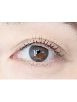 ナチュラル上品な目元にしたい