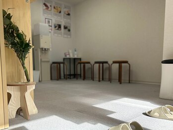 アポロ鍼灸マッサージ接骨院/待合室
