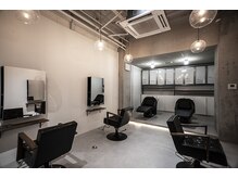 美容室併設サロン♪3階がeyelash salonです！