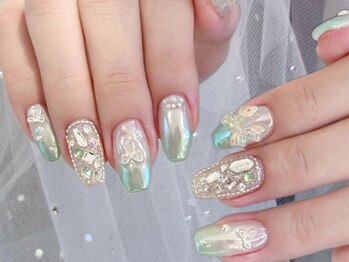 ワンホンミラーネイル担当羽鳥