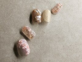 ニュアンスアシンメトリーネイル