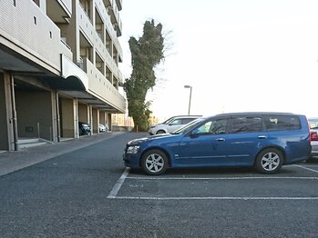 アデージョ(Adejio)/【駐車場】