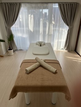 LIVRAX BODYの写真/【現役プロパフォーマーが対応♪】オールハンドで全身をじっくりほぐし、腰痛改善に導きます!小顔ケアも◎