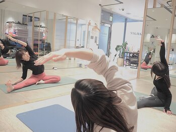 サナーレ(sanare)の写真/肩こり・腰痛・巻き肩改善に！ストレッチで疲れ知らずの身体作りをお手伝いします♪