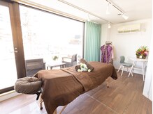 マカナ(MAKANA)の雰囲気(内観)