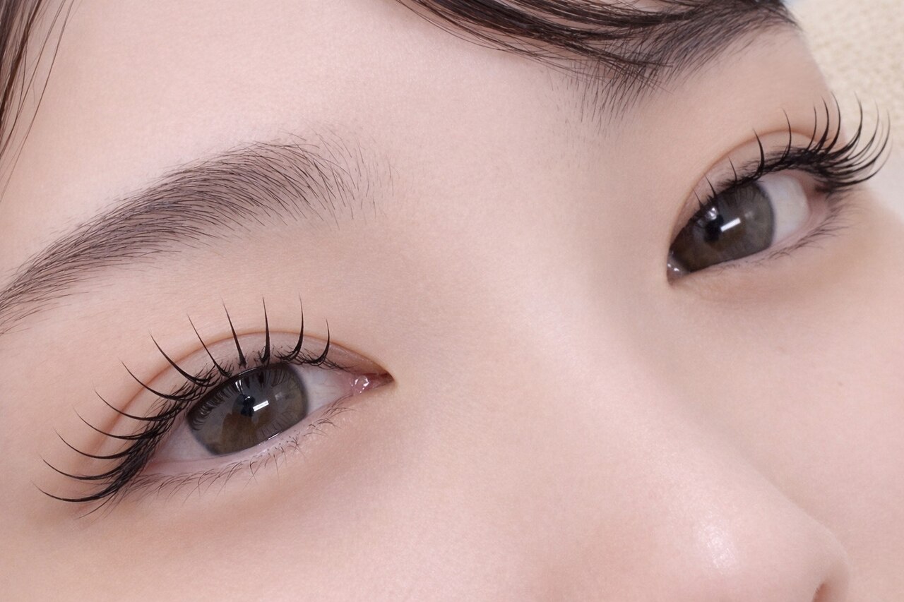 【他店オフ無料】高持続エクステ★最新LEDフラットラッシュ120本