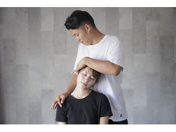 サンネクト(THANNECT)の写真/首肩コリ・ストレートネックを解消！【ストレッチ整体＋骨盤矯正★￥5500】姿勢改善で痩せ見え効果も◎