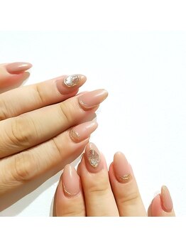 ルクール(Le Coeur)/マグネットネイルでパーツ風