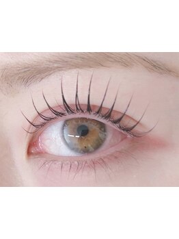 ナチュラル上品な目元にしたい