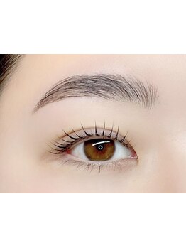 ナチュラル上品な目元にしたい